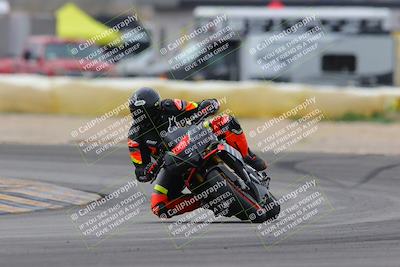 media/Jan-15-2023-SoCal Trackdays (Sun) [[c1237a034a]]/Turn 2 Set 2 (1155am)/